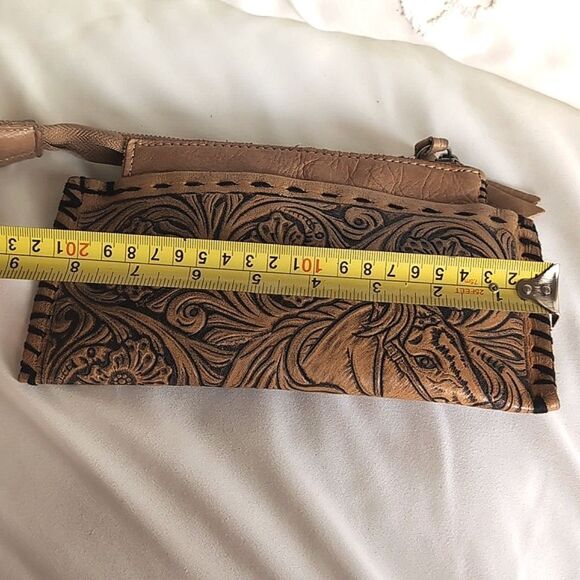 Western Artisan Hand Tooled Leather -Small Zip Pouchette - Picture 12 of 12